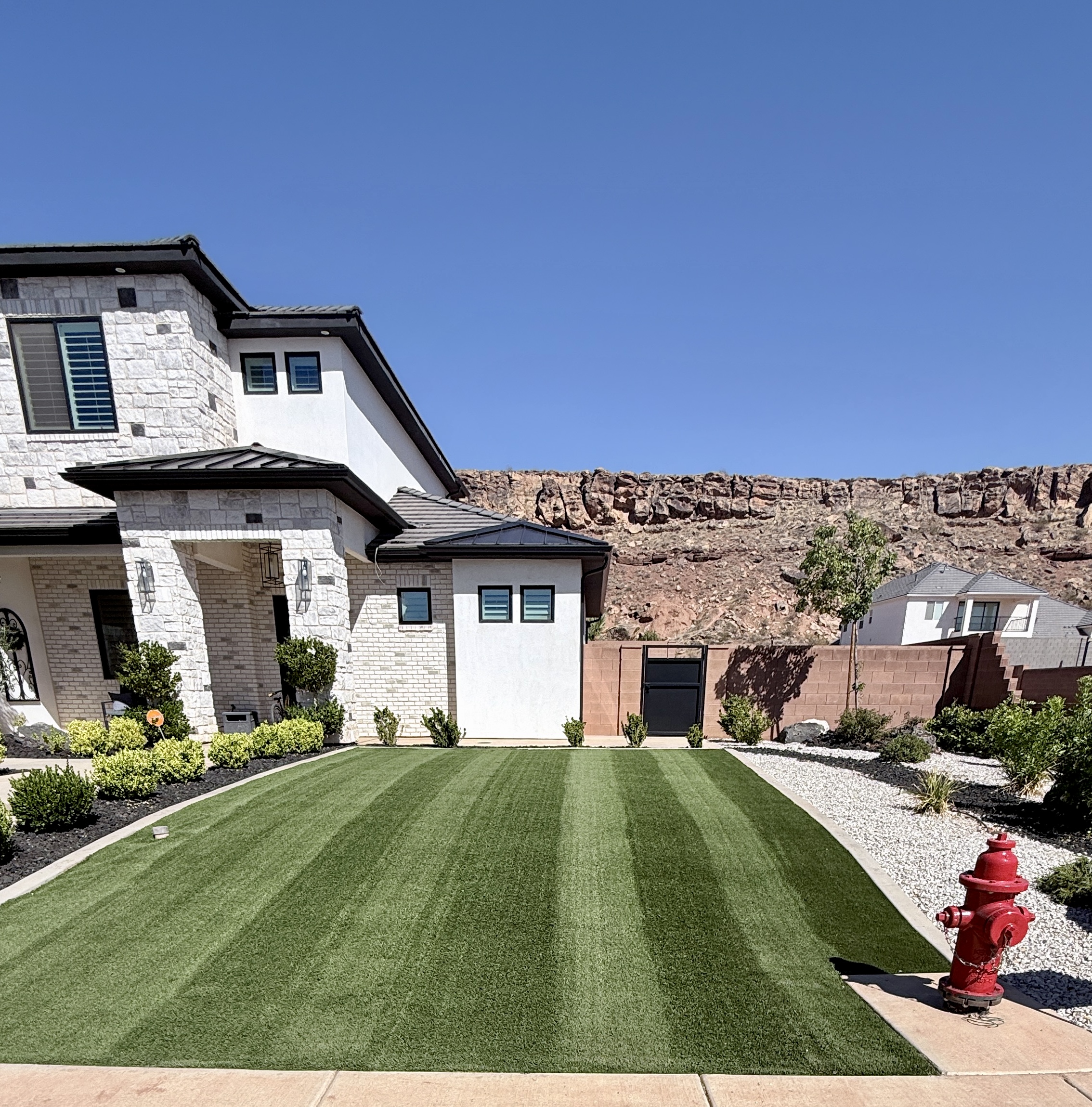 Front yard artificial turf cleaning St. George